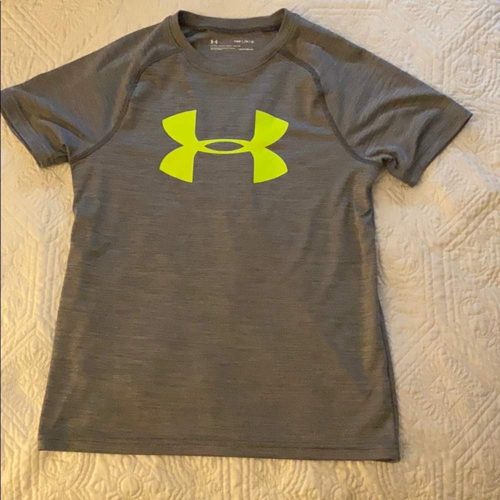 Under Armour T-shirt youth medium